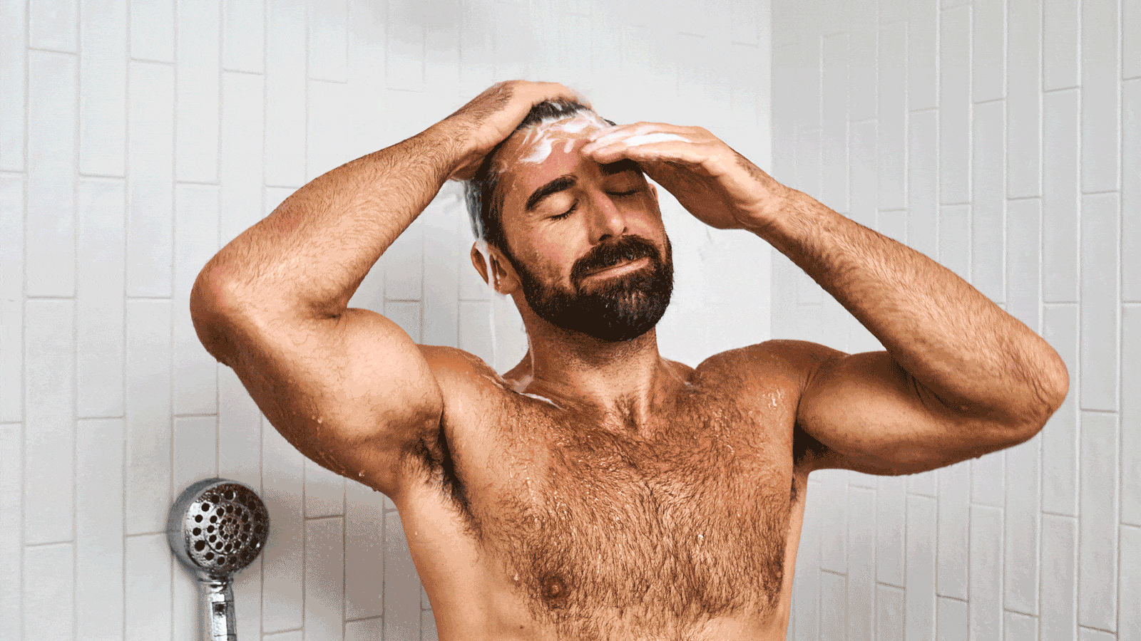 Dr. Squatch Fresh Falls Shampoo being used